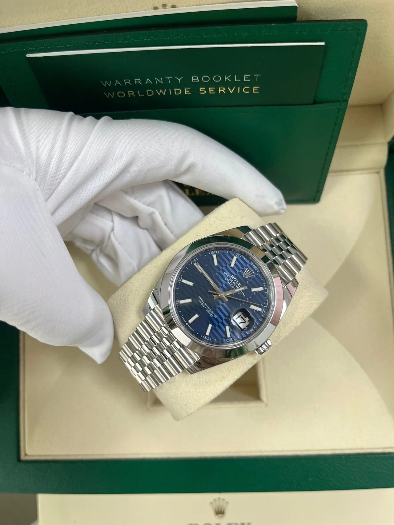Rolex Datejust 41 Blue Motif Dial Smooth Bezel Jubilee Bracelet